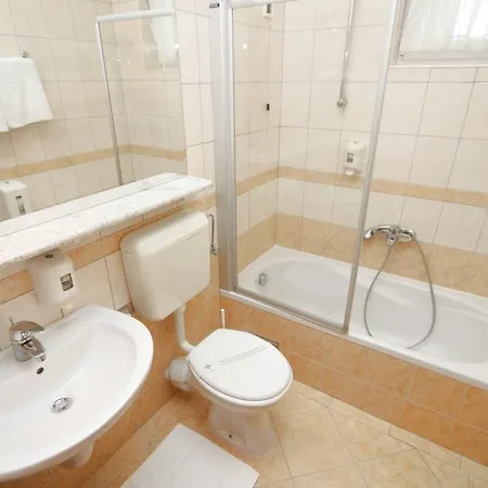 Double Starigrad 3333e